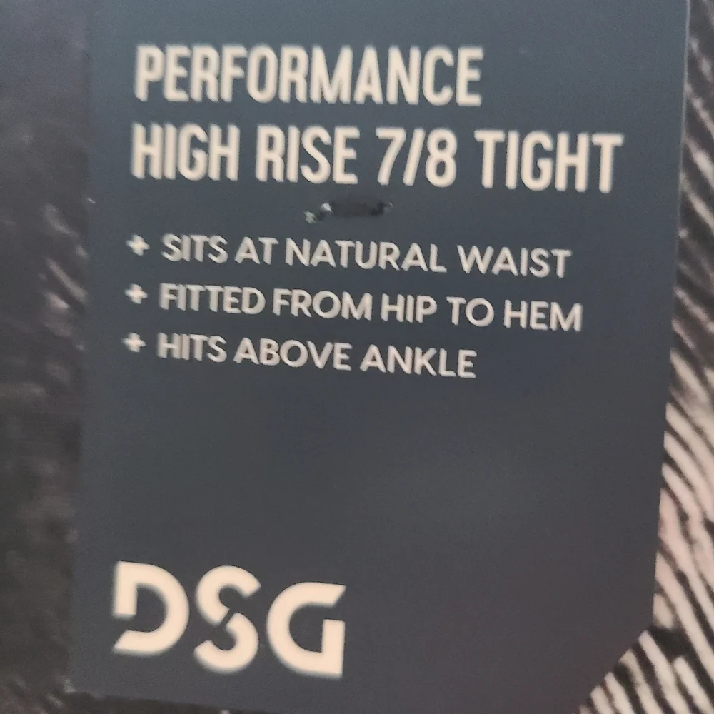 DSG Performance High Rise 7/8 Tight Leggings - Picture 4 of 4